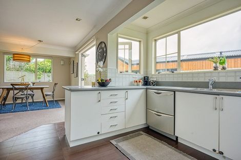 Photo of property in 11 Sunny Crescent, Huapai, Kumeu, 0810