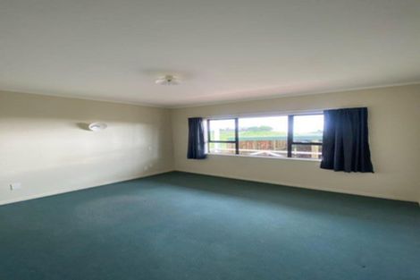 Photo of property in 627 South Road, Omata, New Plymouth, 4374