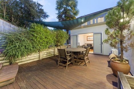 Photo of property in 77 Sunbrae Drive, Silverstream, Upper Hutt, 5019
