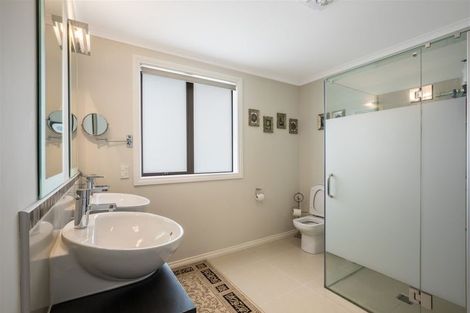 Photo of property in 12 Aoraki Rise, Aotea, Porirua, 5024