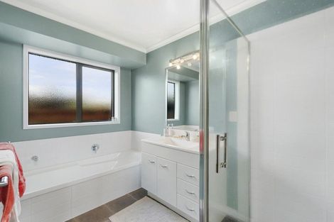 Photo of property in 10 Wiltshire Drive, Huntington, Hamilton, 3210