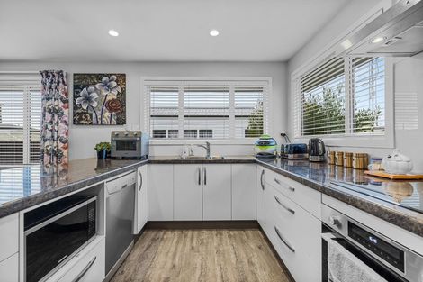 Photo of property in 14 Shortland Street, Wainoni, Christchurch, 8061