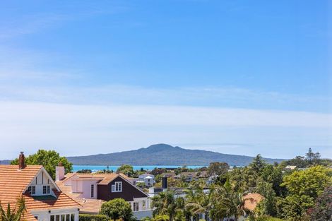 Photo of property in 1/30 Dudley Road, Mission Bay, Auckland, 1071