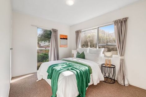 Photo of property in 12 Simon Ellice Drive, Bayview, Auckland, 0629