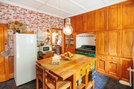 Photo of property in 161 Russell Street, Palmerston North, 4414