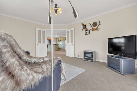 Photo of property in 82 Rototuna Road, Rototuna, Hamilton, 3210