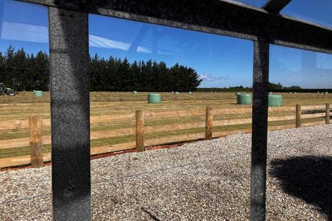 Photo of property in 101 Seaward Road, Edendale, 9825