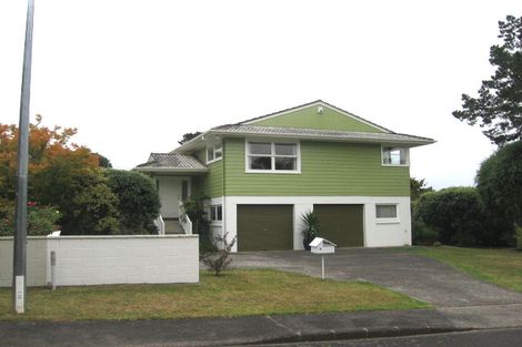 Photo of property in 12 Terrylyn Drive, Hillcrest, Auckland, 0627