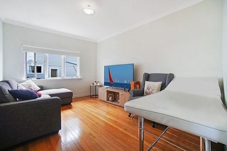 Photo of property in 5 Lane Road, Weymouth, Auckland, 2103