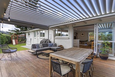 Photo of property in 2 Hatton Road, Orewa, 0931
