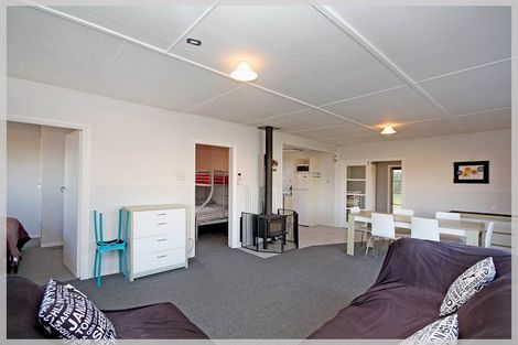 Photo of property in 13 Dewe Terrace, Foxton Beach, Foxton, 4815