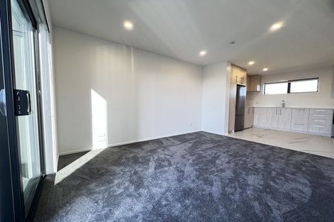Photo of property in 2/231 Marine Parade, New Brighton, Christchurch, 8061