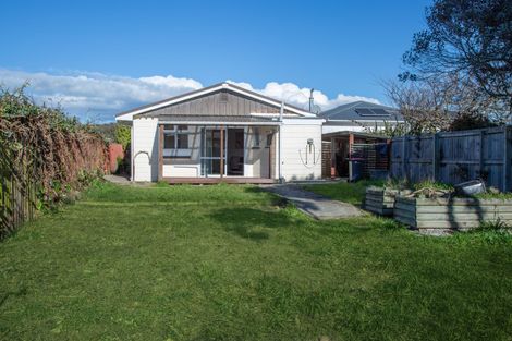 Photo of property in 22 Tovey Street, New Brighton, Christchurch, 8061