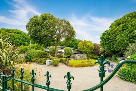 Photo of property in 54 Kohekohe Road, Waikanae, 5036