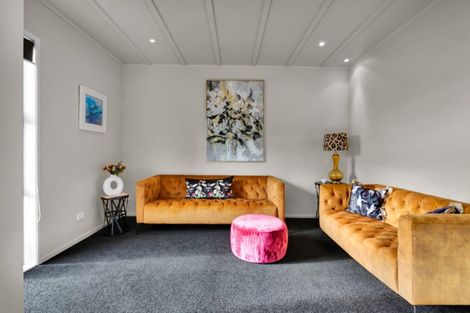 Photo of property in 61 Karamea Street, Whalers Gate, New Plymouth, 4310