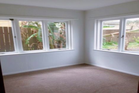 Photo of property in 3 Trinidad Road, Sunnynook, Auckland, 0620