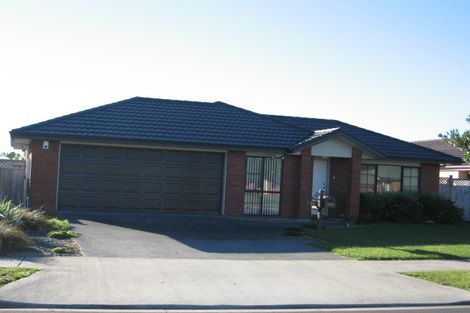 Photo of property in 35 Blackwood Drive, Wattle Downs, Auckland, 2103