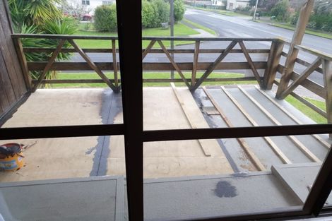 Photo of property in 2 Banks Road, Kawakawa Bay, Papakura, 2585