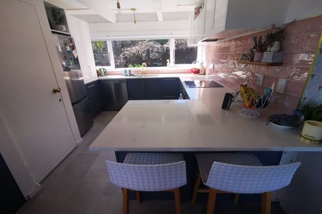 Photo of property in 16 Indira Place, Khandallah, Wellington, 6035