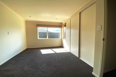 Photo of property in 28 Milson Drive, Papakura, 2110