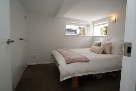 Photo of property in 33 Fairlands Avenue, Waterview, Auckland, 1026