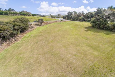 Photo of property in 1 Pekama Drive, Cable Bay, 0420