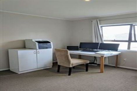Photo of property in 24 Orton Street, Glenfield, Auckland, 0627