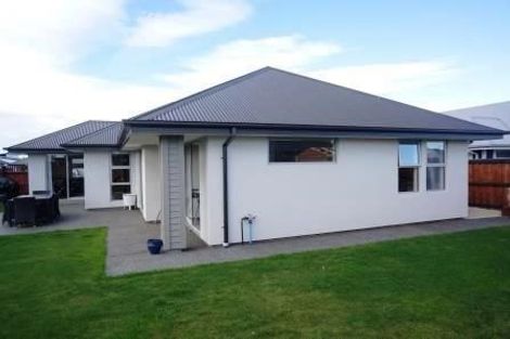 Photo of property in 22 Highgate Drive, Rangiora, 7400