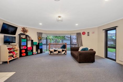 Photo of property in 7 Dowman Place, Te Puke, 3119