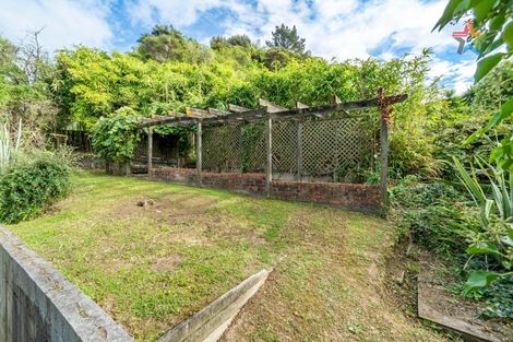Photo of property in 12 Waipuna Grove, Stokes Valley, Lower Hutt, 5019