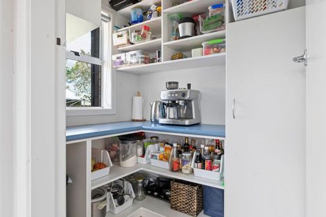 Photo of property in 8 Casper Street, Fairfield, Hamilton, 3214