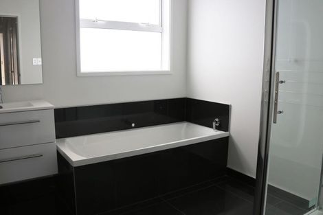 Photo of property in 19 Central Terrace, Alicetown, Lower Hutt, 5010