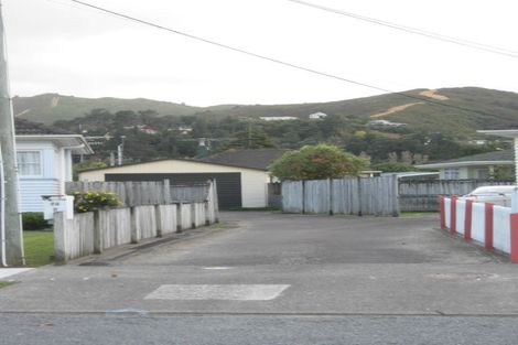 Photo of property in 2/74 Dyer Street, Epuni, Lower Hutt, 5011