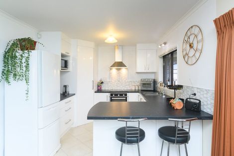 Photo of property in 44 Pencarrow Street, Highbury, Palmerston North, 4412