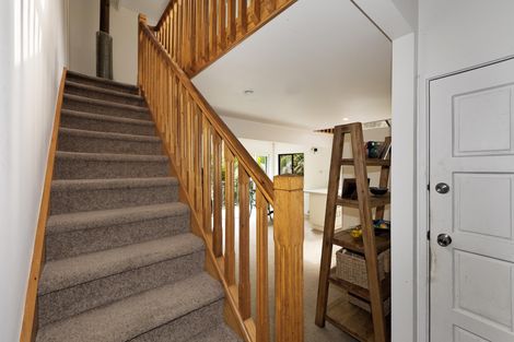 Photo of property in 5 Woontons Lane, Titirangi, Auckland, 0604