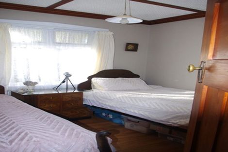 Photo of property in 28 Napier Street, Opunake, 4616