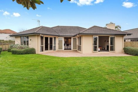 Photo of property in 8 Nielsen Gardens, Rototuna, Hamilton, 3210