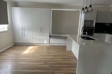 Photo of property in Tuscany Towers, 92/1 Ambrico Place, New Lynn, Auckland, 0600