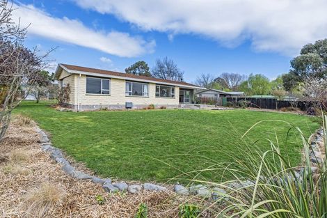 Photo of property in 40 High Street, Hawarden, 7385