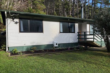 Photo of property in 76 Elmslie Road, Pinehaven, Upper Hutt, 5019