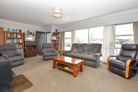 Photo of property in 28 Seddon Street, Carterton, 5713