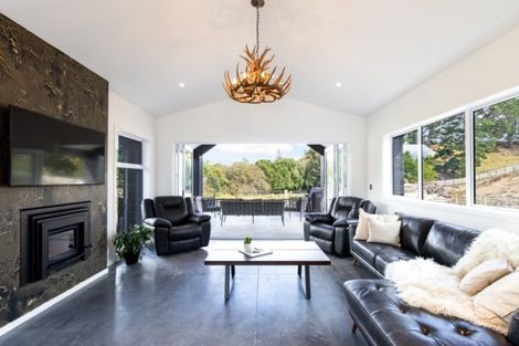 Photo of property in 13 Tari Road, Pukeatua, 3880