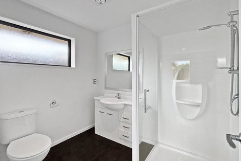 Photo of property in 152a Wainoni Road, Avondale, Christchurch, 8061