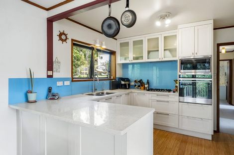 Photo of property in 2/13 Coronation Road, Hillcrest, Auckland, 0627