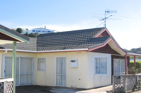 Photo of property in 2 Macalister Place, Miramar, Wellington, 6022