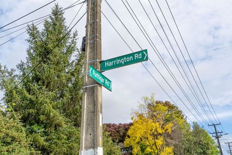 Photo of property in 2 Harrington Road, Henderson, Auckland, 0610