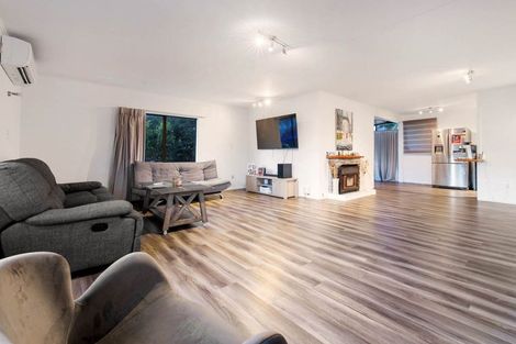 Photo of property in 24 Resolute Way, Papakura, 2110