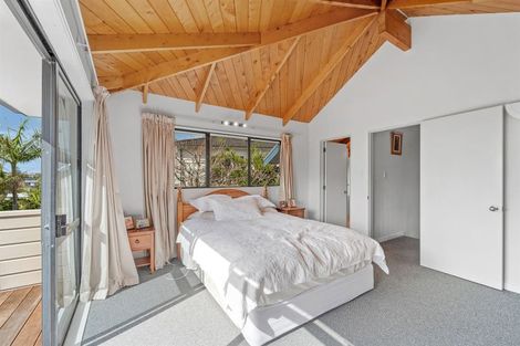 Photo of property in 11 Mizpah Road, Waiake, Auckland, 0630