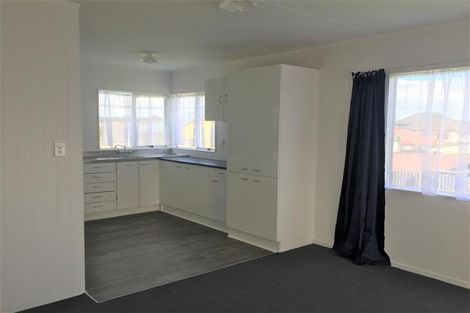 Photo of property in 2/119 Flat Bush Road, Clover Park, Auckland, 2023
