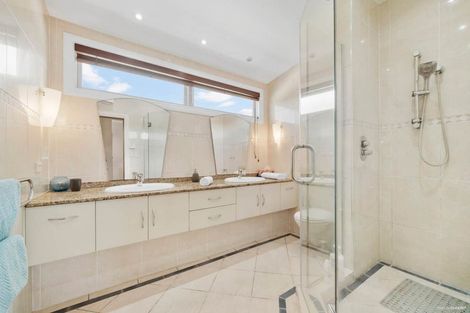 Photo of property in 108 Kitchener Road, Milford, Auckland, 0620